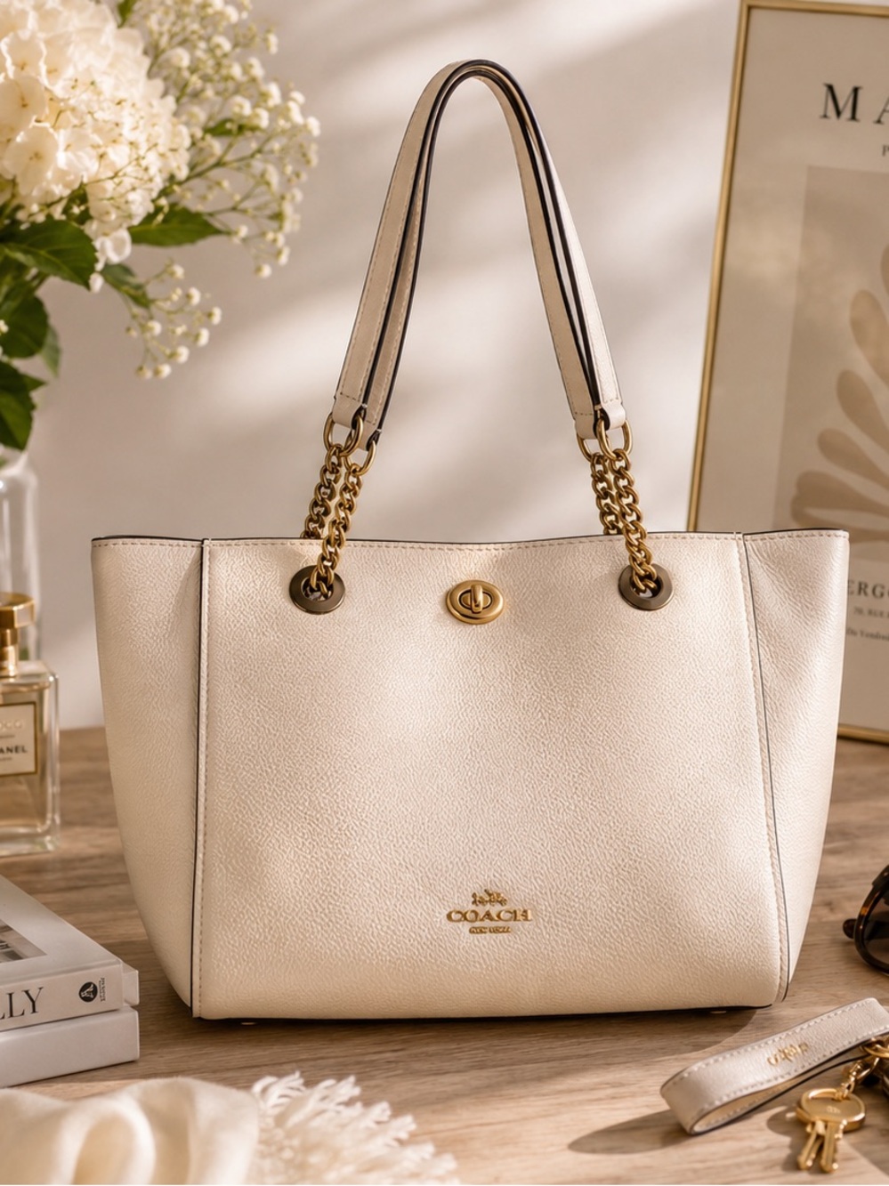 Coach New York Pebbled Leather Tote Ivory Cream Gold Chain Shoulder Bag